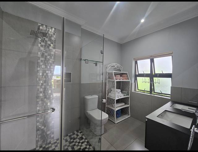 3 BEDROOM HOUSE FOR SALE IN NEW SALT ROCK CITY